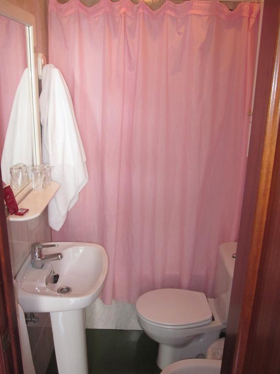 Habitaciones Lopez Azcona Noja Bilik gambar
