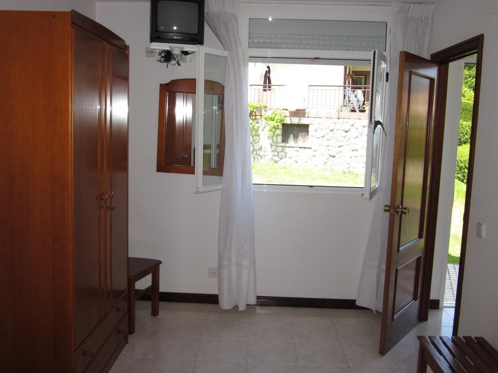 Habitaciones Lopez Azcona Noja Bilik gambar